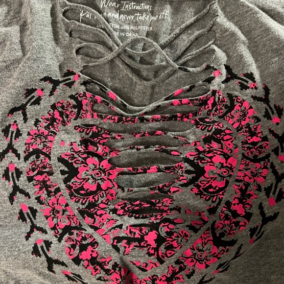 NWT Torrid heart tapestry slash neck tank. Size 0. - Picture 3 of 5